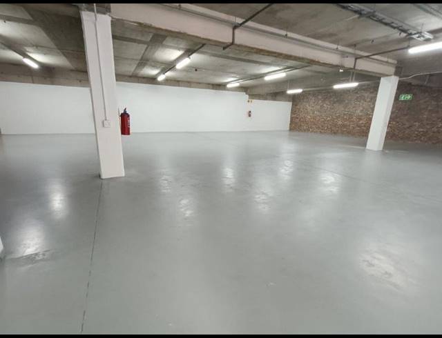 INDUSTRIAL PROPERTY TO RENT IN LASER PARK